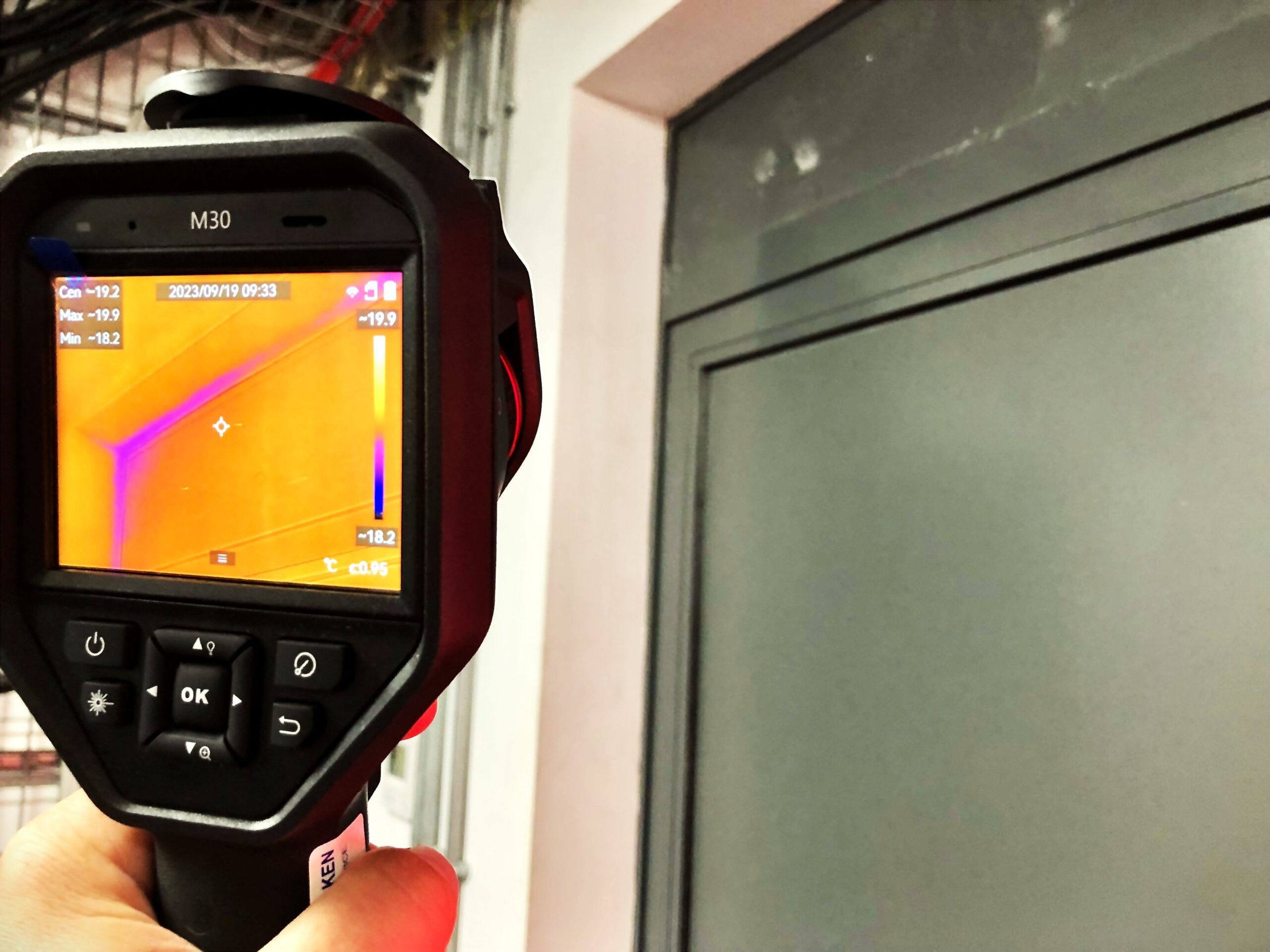 Thermal imaging survey to identify air leakage in smoke shaft door frame by APT Sound Testing LTDjpeg scaled